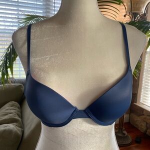PINK Victoria's Secret Blue Bra